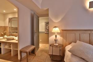 Ένα μπάνιο στο Apartments - Experience of PROVENCE +79 φωτογραφίες