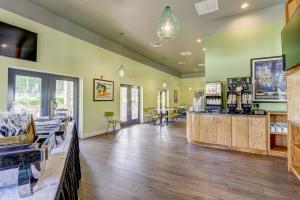 Φωτογραφία από το άλμπουμ του Seven Hills Suites I-10 σε Ταλαχάσι