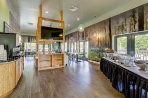 Φωτογραφία από το άλμπουμ του Seven Hills Suites I-10 σε Ταλαχάσι