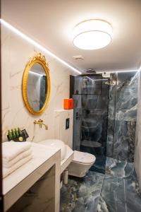 Koupelna v ubytování Vip Lepanto Castle Suites + 37 fotografií