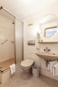 Koupelna v ubytování Hotel Garni Traube