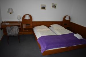 Postel nebo postele na pokoji v ubytování Hotel-Restaurant Theis-Muehle