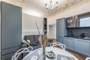 Η κουζίνα ή μικρή κουζίνα στο L'Altana di Emilia Suite