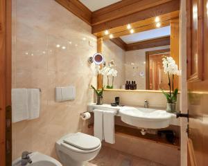 Koupelna v ubytování Hotel Miramonti