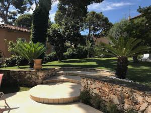 Сад в Charming Villa Saint-Jean-Cap-Ferrat