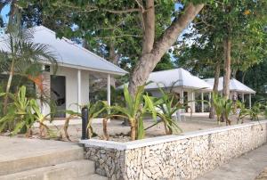 Photo de la galerie de l'établissement Coco Beach Resort, à Port Vila 21 autres photos