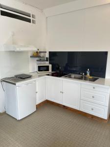 Cucina o angolo cottura di La Colline Business & Tourisme
