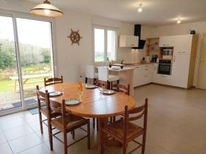 Fotografia z galérie ubytovania Single storey holiday home in Plouarzel v destinácii Plouarzel