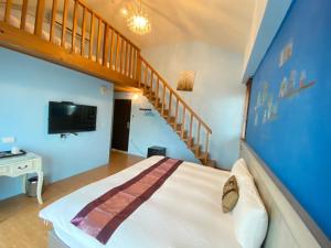 TV a/nebo společenská místnost v ubytování Dawn B&B