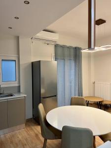 Zdjęcie z galerii obiektu Alex Suite With 2 Bedrooms VIPGreece w Atenach