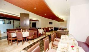 Posezení v ubytování Hotel DORTN Hinjawadi Phase 1 + 12 fotografií