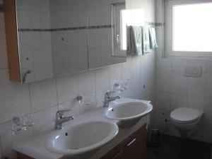 Koupelna v ubytování Haus Alpenstern + 37 fotografií