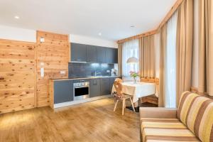 Kuchyň nebo kuchyňský kout v ubytování Superior Apartments Marialisa Rose