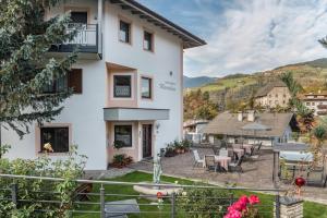 Nespecifikovaný výhled na hory nebo výhled na hory při pohledu z apartmánu