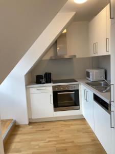 Kuchnia lub aneks kuchenny w obiekcie Carillon by BestChoice - Old City - Self Check-in with PARKING option
