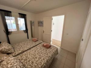 Posteľ alebo postele v izbe v ubytovaní Casa Perdy, beautiful 1 bedroom apartment with communal pool + 13 fotografií