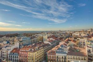 Nespecifikovaný výhled na destinaci Madrid nebo výhled na město při pohledu z apartmánu