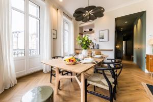 Posedenie v ubytovaní HYGGE KEYWEEK Apt 2 bedrooms with parking in Biarritz city center