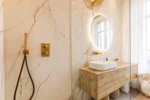 Kúpeľňa v ubytovaní HYGGE KEYWEEK Apt 2 bedrooms with parking in Biarritz city center