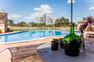 Bazén v ubytovaní Finca Cas Contador Mallorca alebo v jeho blízkosti