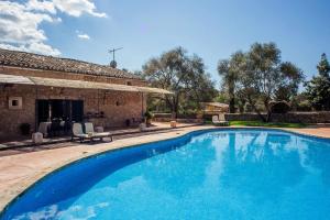Bazén v ubytovaní Finca Cas Contador Mallorca alebo v jeho blízkosti