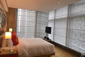Televisi dan/atau pusat hiburan di Hotel Indigo Hong Kong Island by IHG