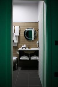 Koupelna v ubytování Dark Boutique Hotel