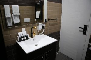 Koupelna v ubytování Dark Boutique Hotel