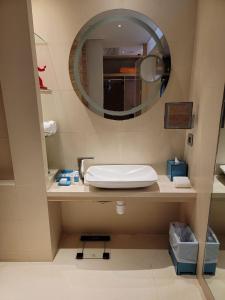 Kamar mandi di Hotel Indigo Hong Kong Island by IHG