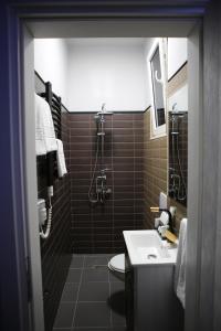 Koupelna v ubytování Dark Boutique Hotel