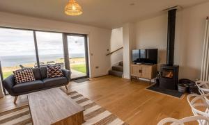 TV a/nebo společenská místnost v ubytování 15 - 3 Bedroom Cottage - LP