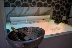 Băuturi la EF Luxury Living +37 fotografii