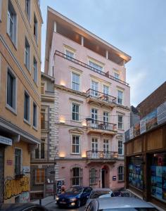 The building in which Az apartmant is located