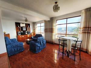 Χώρος καθιστικού στο Casa Mirador Cristo Blanco, Great view of Cusco