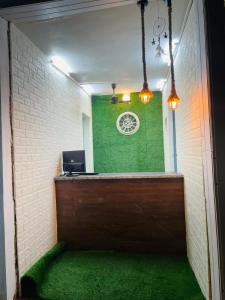 TV a/nebo společenská místnost v ubytování Trippy Spot Hostel & Cafe