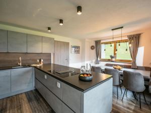 Kuchyň nebo kuchyňský kout v ubytování Zillertal Suites