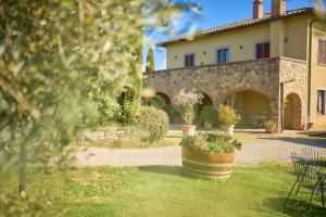 A garden outside Il Poggio