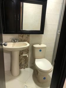 Hotel Ecosuite Quibdó的一间浴室