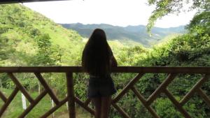 Fotografie z fotogalerie ubytování Las cabañas del escobo-CABAÑA GUACAMAYAS v destinaci Nimaima