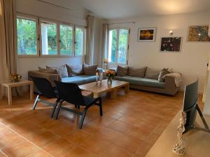 Posedenie v ubytovaní Fayence Villa with private pool + 23 fotografií