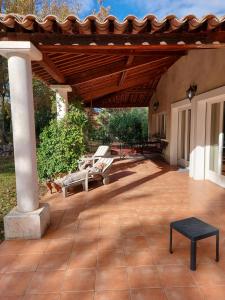 Balkón alebo terasa v ubytovaní Fayence Villa with private pool