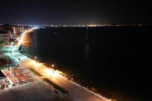 Galería fotográfica de Hotel Excelsior en Loutraki 21 fotos más