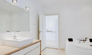 Ett badrum på Penthouse Apartment Skagen
