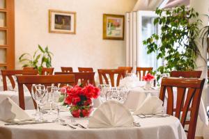 Restauracja lub miejsce do jedzenia w obiekcie Hotel Bozica Dubrovnik Islands