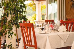 Restauracja lub miejsce do jedzenia w obiekcie Hotel Bozica Dubrovnik Islands