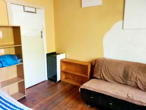 Posezení v ubytování St Kilda East backpackers' hostel