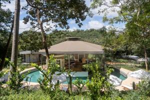 Piscina di Suitree Experience Hotel o nelle vicinanze