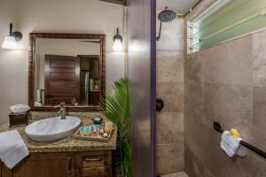 Ένα μπάνιο στο The Mauian Hotel