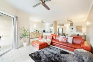 Istumisnurk majutusasutuses Oceanfront Arafura Abode with Stunning Views