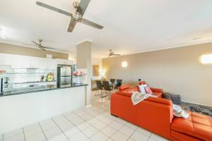 Istumisnurk majutusasutuses Oceanfront Arafura Abode with Stunning Views